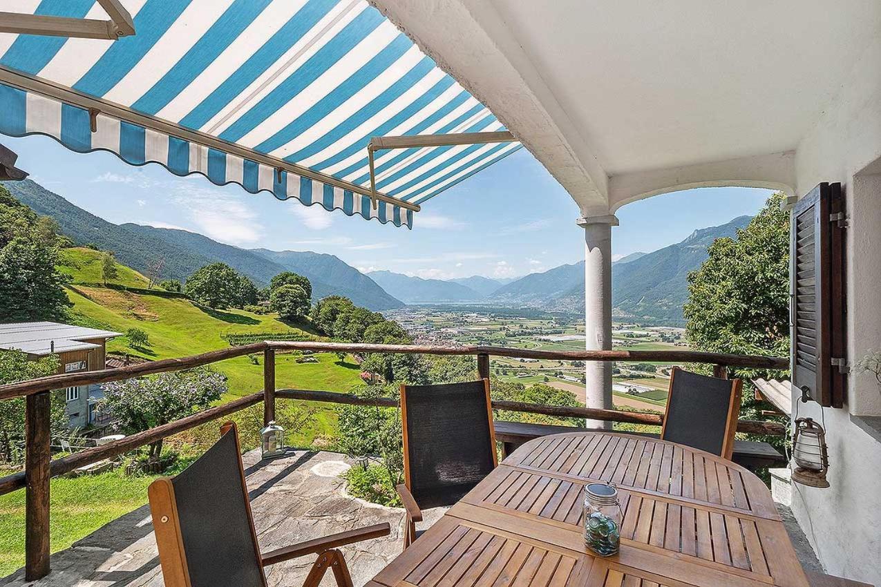 Ferienhaus La Torre Camorino Kültér fotó